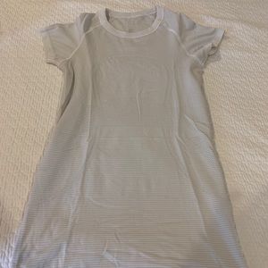 Lulu lemon swiftly tech top
